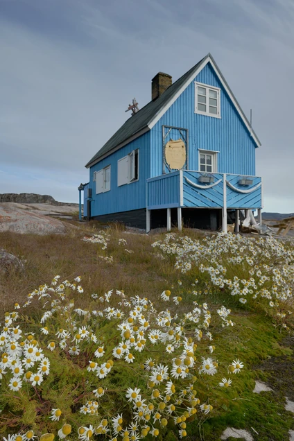 Blue House, Oqaatsut