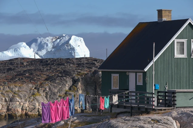 Laundry Day, Qeqertarsuaq